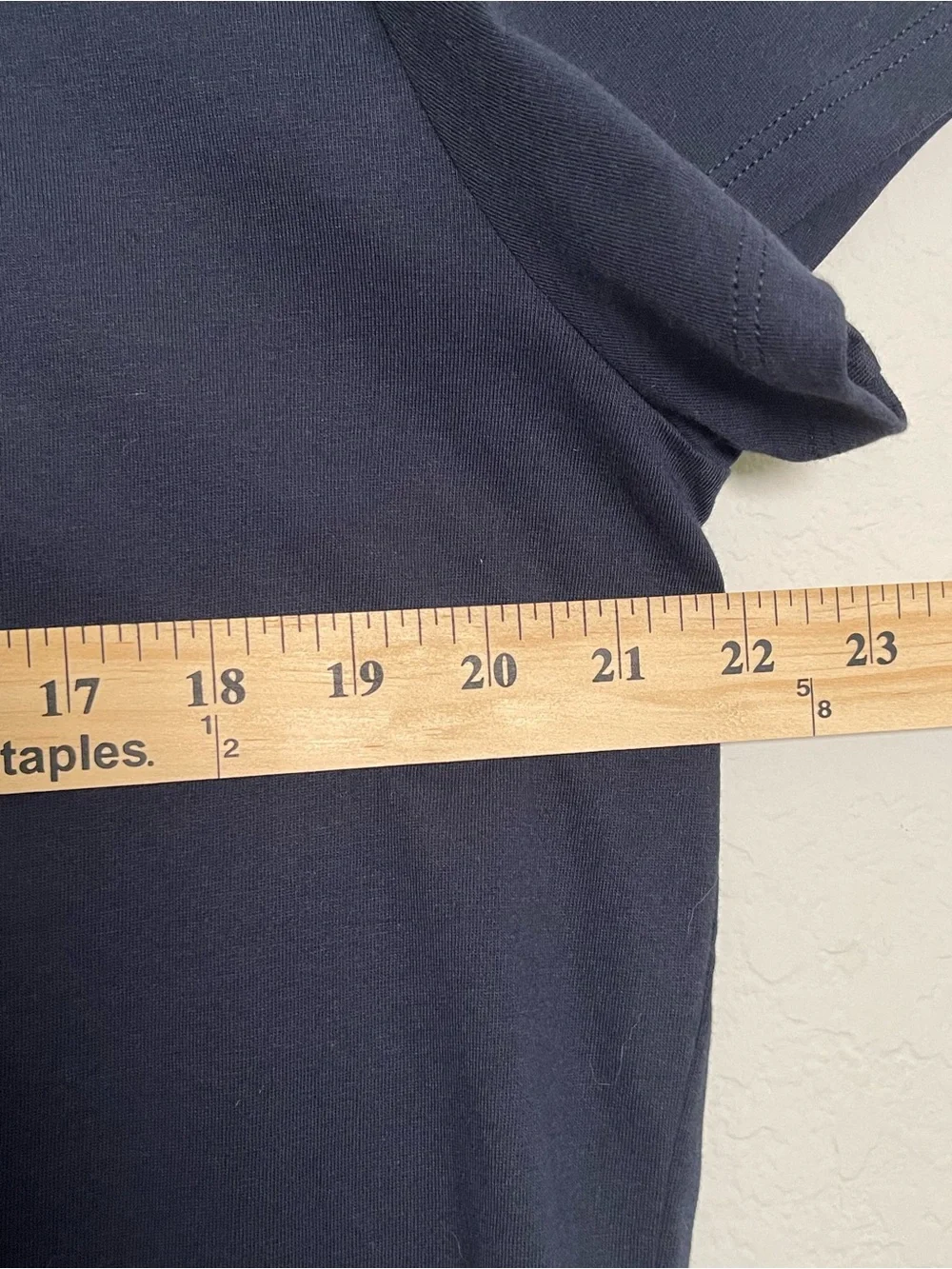 Everlane Men’s The Organic Cotton V-Neck Tee Size Large in Navy Blue - Picture 7 of 11